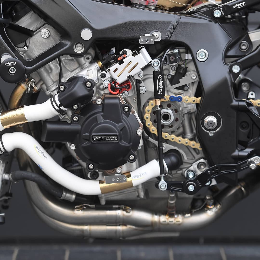 Alpha Racing Upgraded Plug-and-Play Quickshifter – BMW S1000RR / M1000RR (2020–2026)