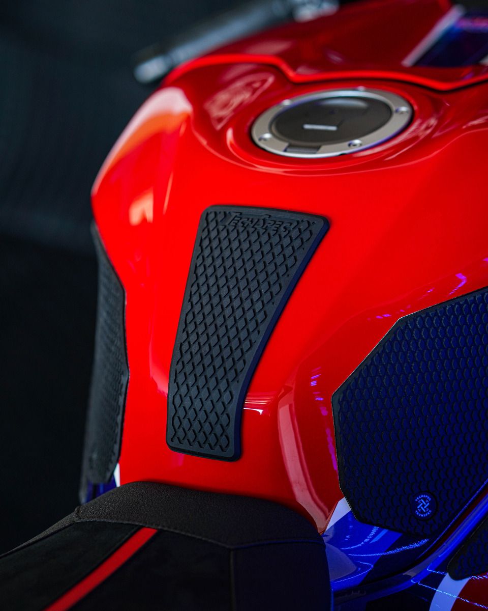 TechSpec Snake Skin Tank Grip Kit – Honda CBR1000RR-R / SP (2020–2025+)