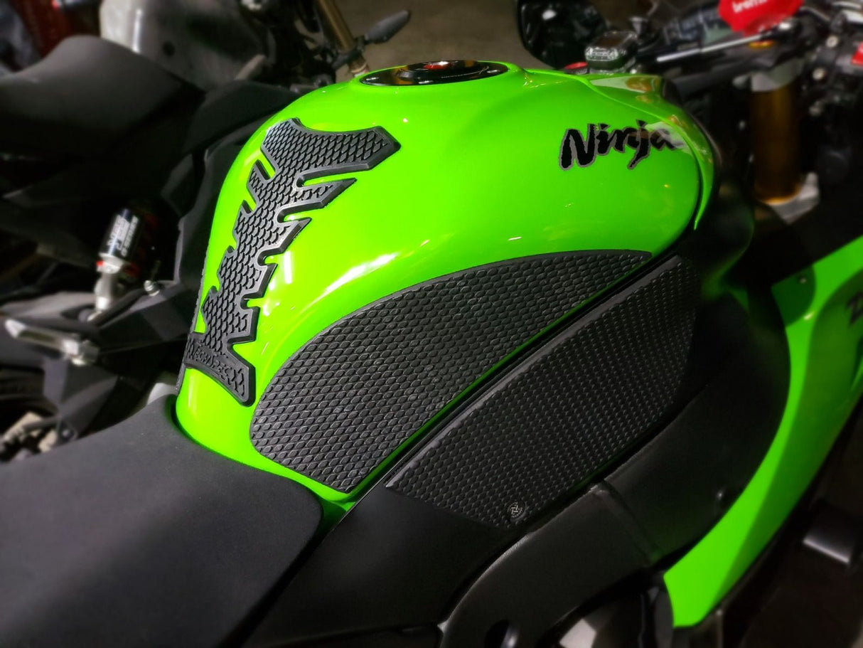 TechSpec Snake Skin Tank Grip Kit – Kawasaki Ninja ZX-10R / RR (2016–2025+)